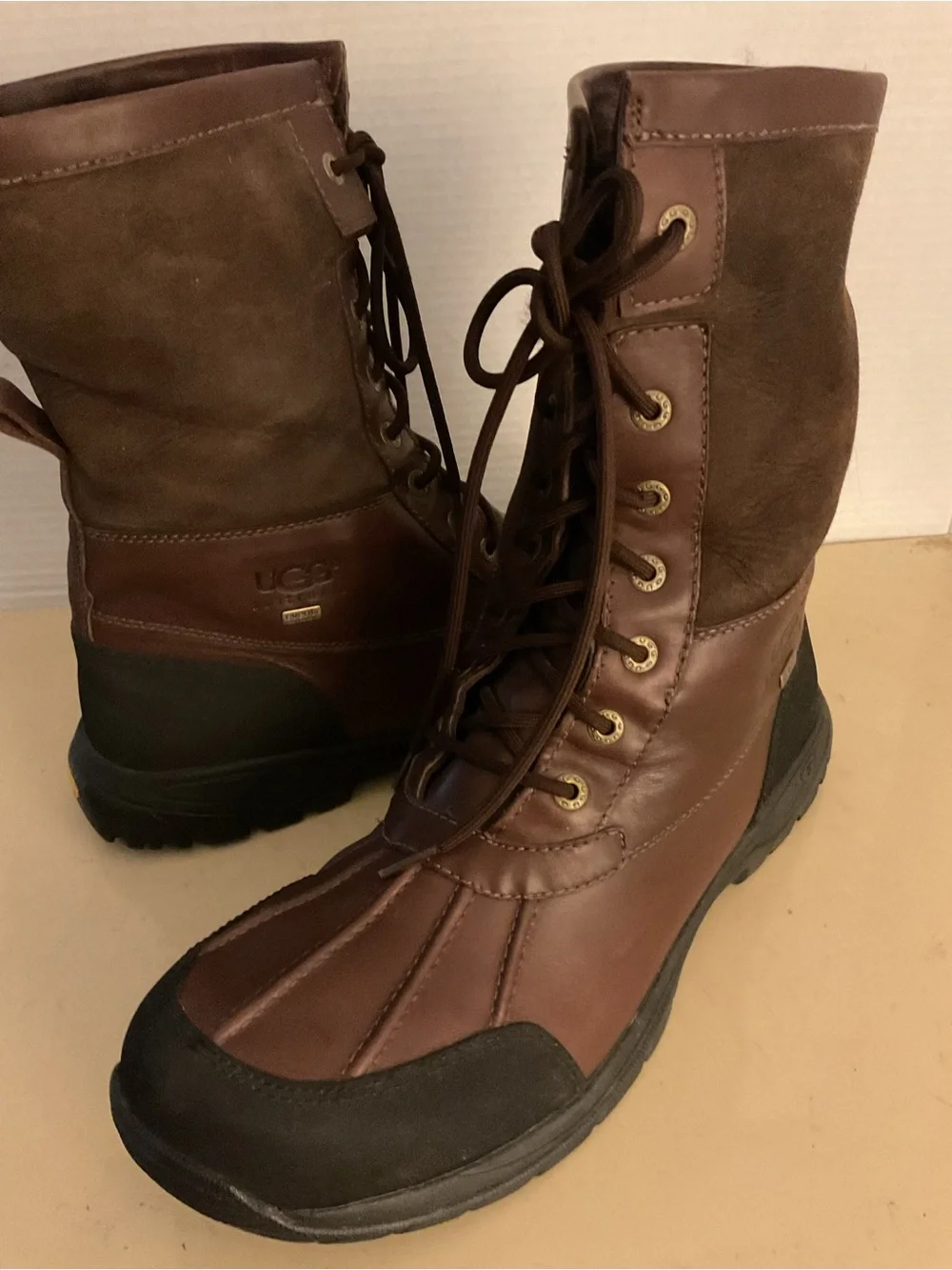 UGG men’s brown leather suede Adirondack waterproof boots US 12